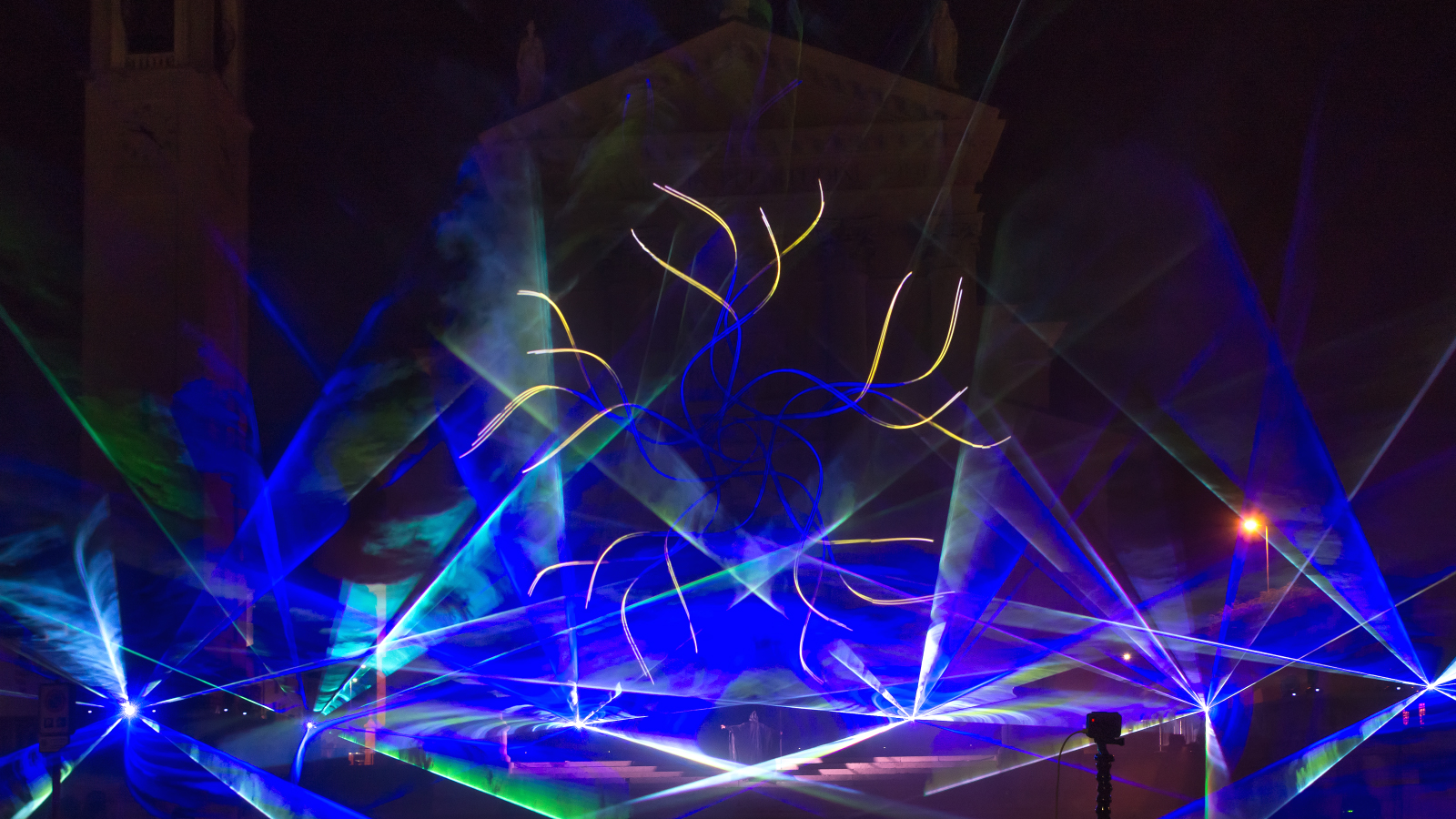 <span>Laser show</span>